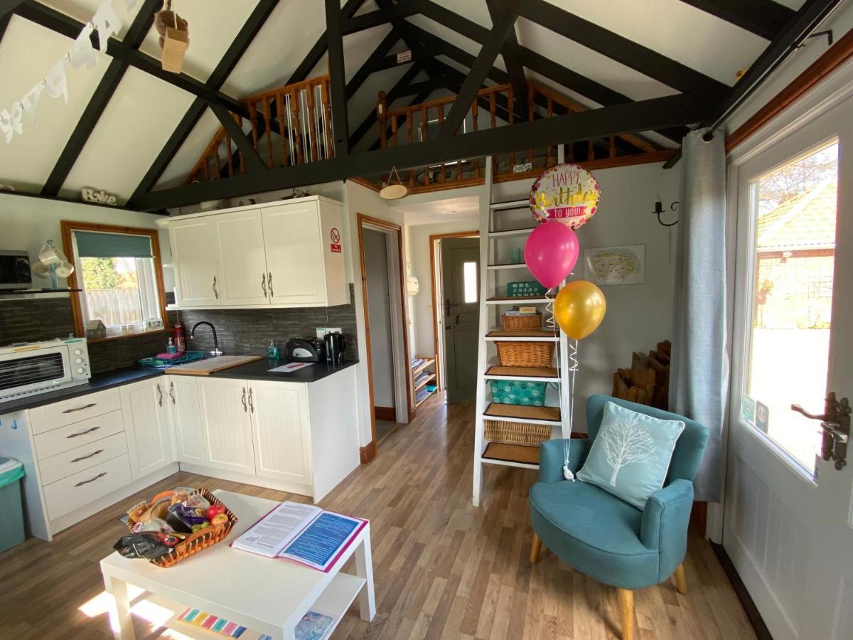 Saving Grace With Private Hot Tub Vila Bawdeswell Exterior foto
