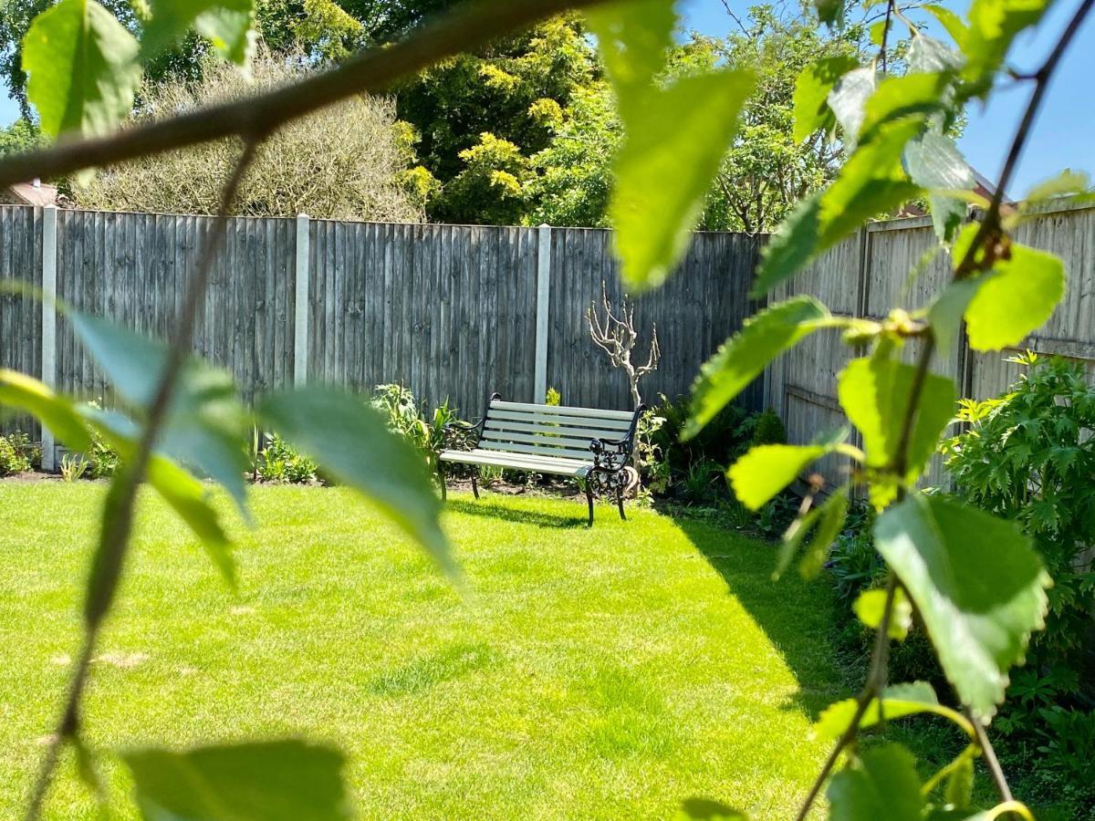 Saving Grace With Private Hot Tub Vila Bawdeswell Exterior foto