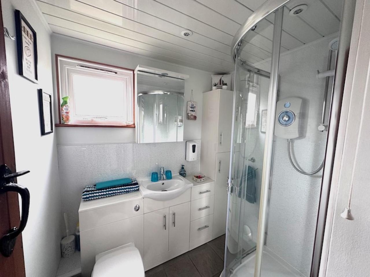 Saving Grace With Private Hot Tub Vila Bawdeswell Exterior foto