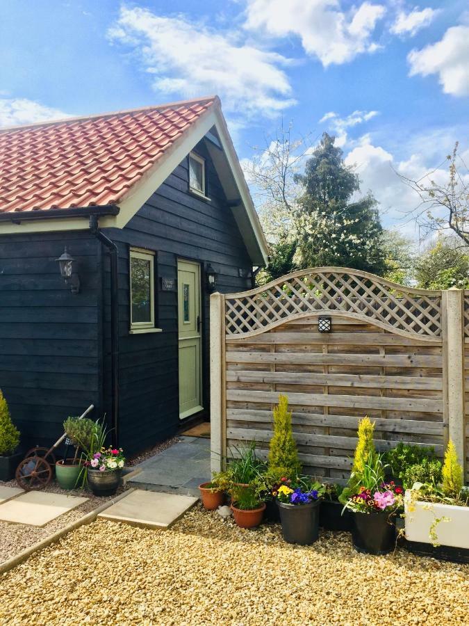 Saving Grace With Private Hot Tub Vila Bawdeswell Exterior foto