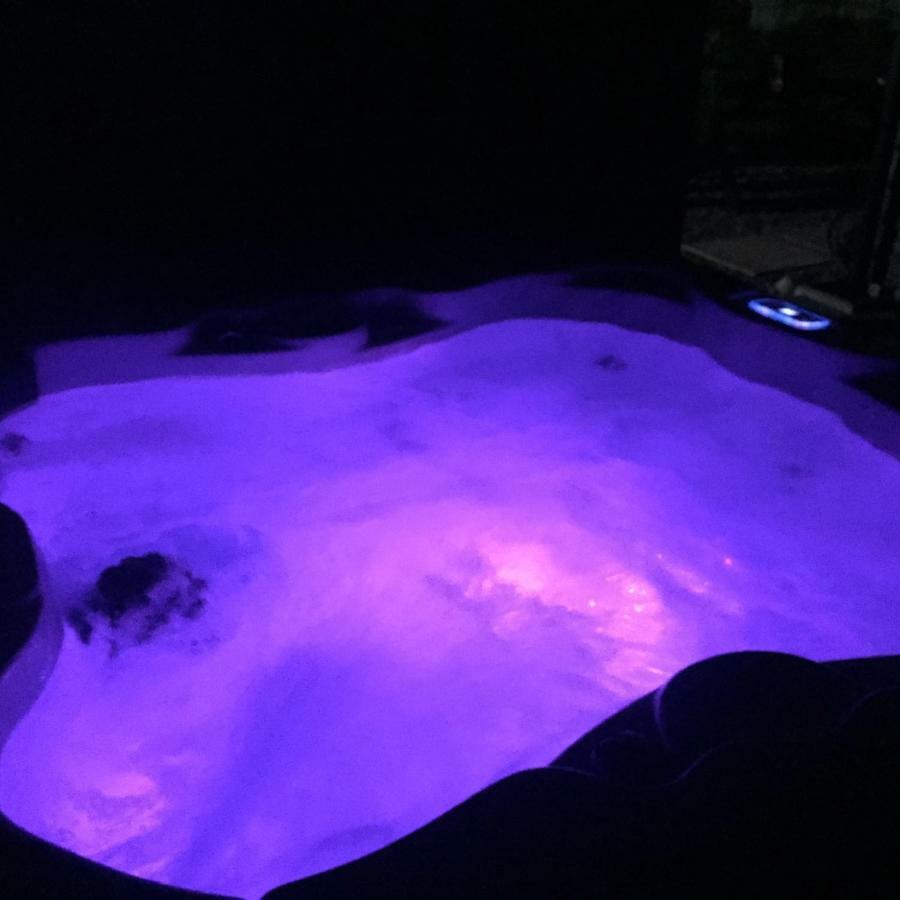 Saving Grace With Private Hot Tub Vila Bawdeswell Exterior foto